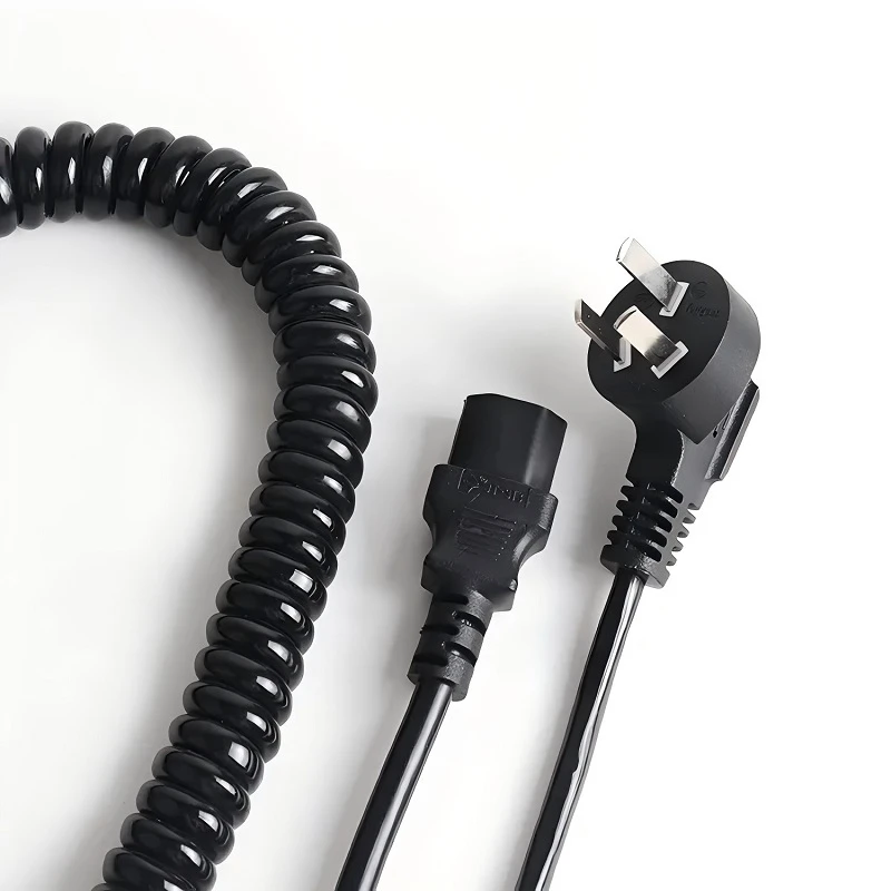 Geri çekilebilir spiral güç kablosu